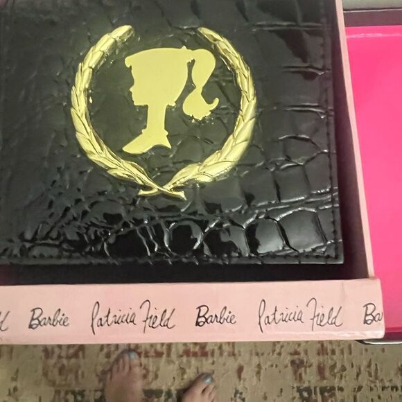 Patricia Field x Barbie Black Embossed Leather wallet NWT in original Box. Rare - Picture 2 of 11